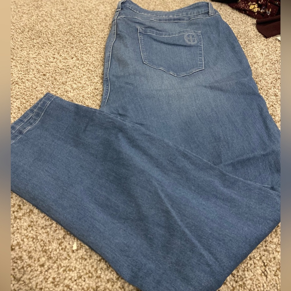 Hot in Hollywood Slimming Ankle Jean - Size 2X